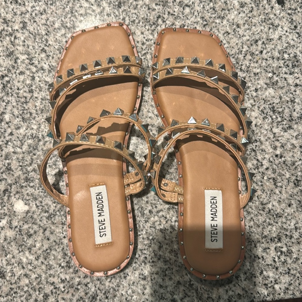 Steve Madden studded sandals, size 7!